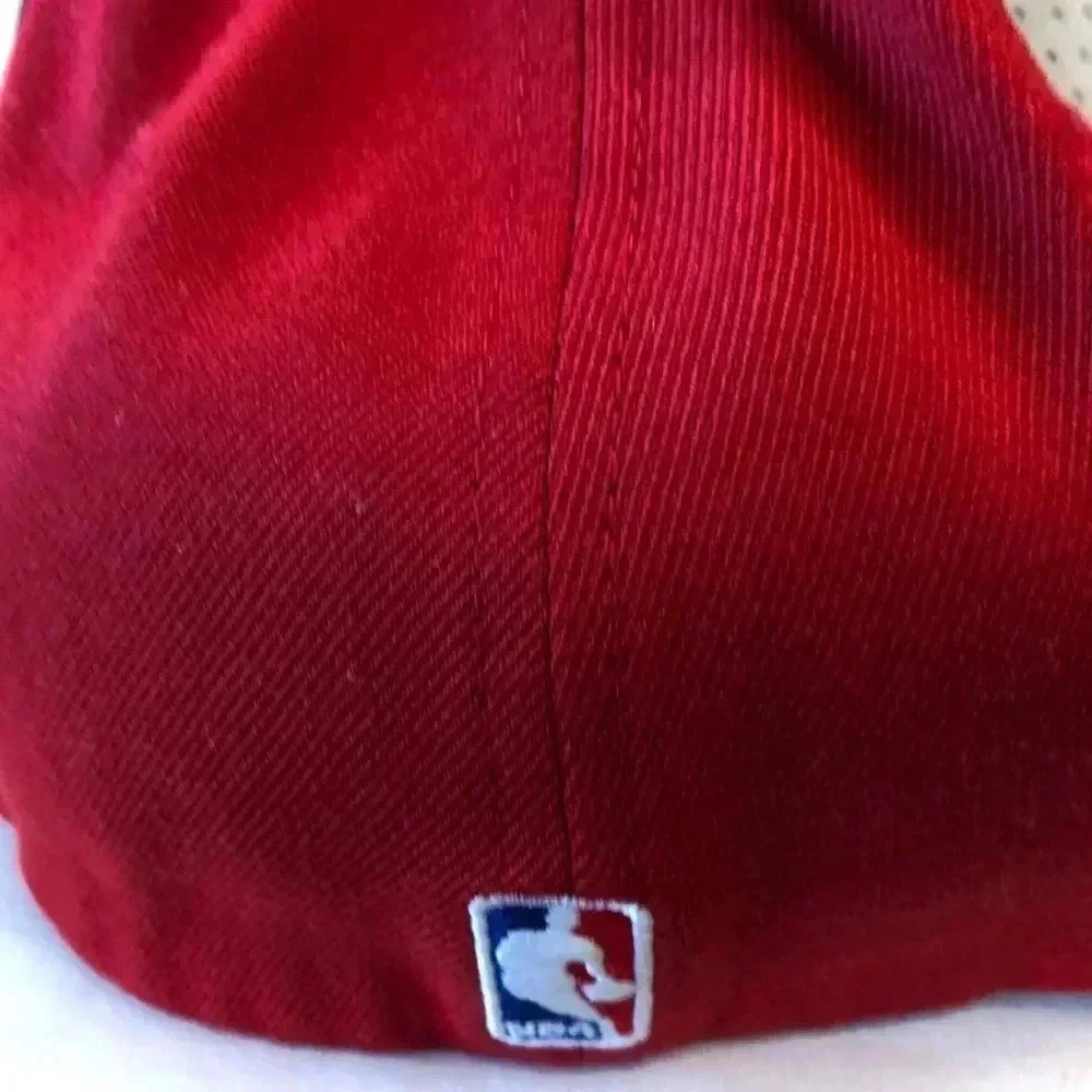 NBA Reebok Authentic Hat - Picture 3 of 7